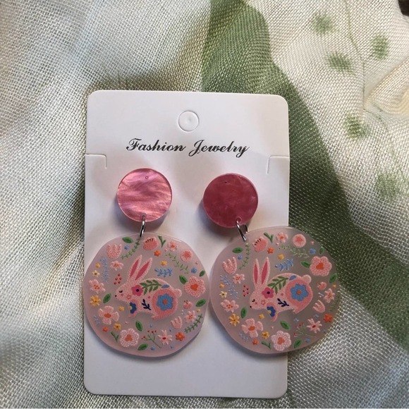 Sweet Bunny dangle acrylic earrings - Picture 5 of 6